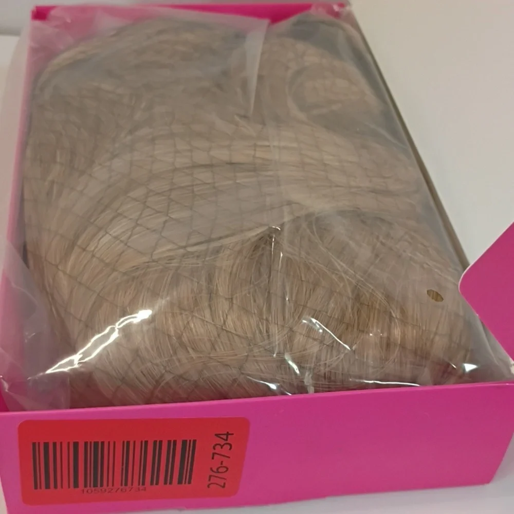 Short Wavy Blonde Bob‎ Wig with Bangs — 12” Shoulder Length